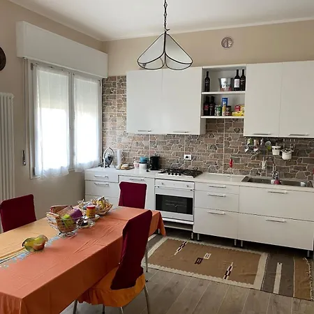 Zevio Home アパート Zevio