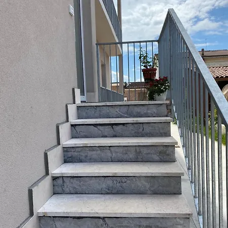 アパート Zevio Home Zevio